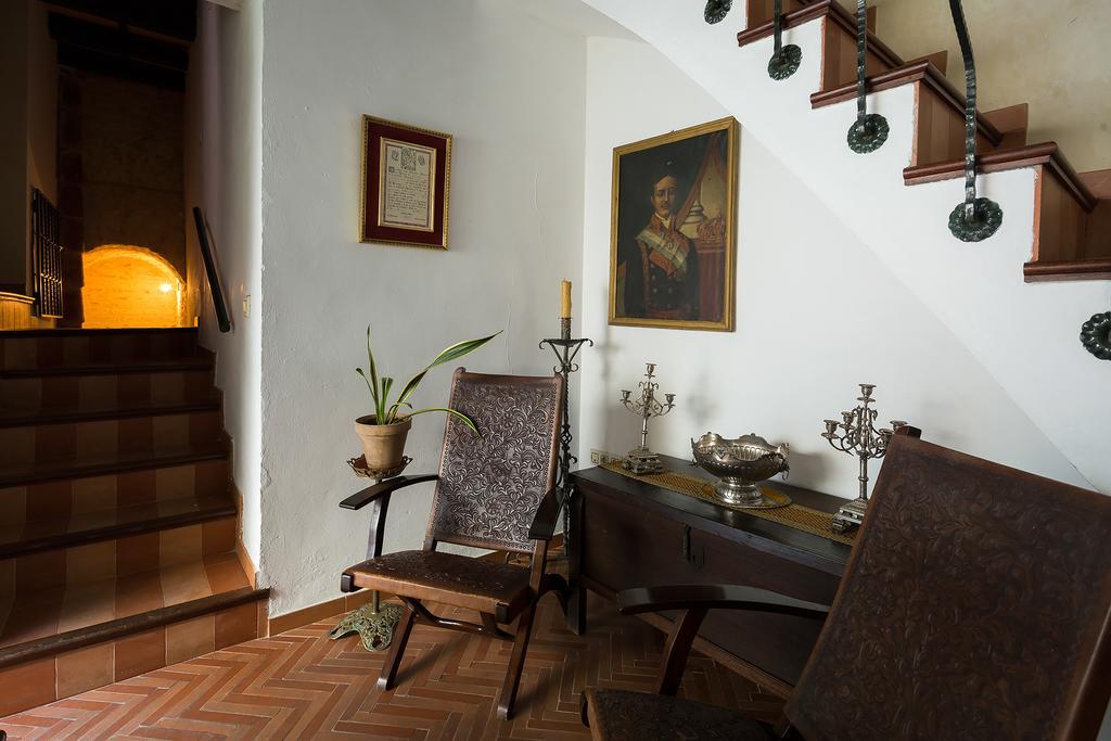 Holi-rent Historic House Next To The Alcazar Appartamento Siviglia